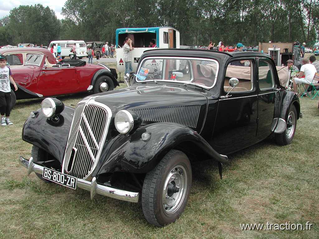 2014_Madine (107).JPG - 29ème Retro Meus'Auto au Lac de Madine, Citroen Traction 11B découvrable